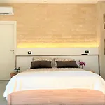 Oda ve Kahvaltı Brezza Salentina